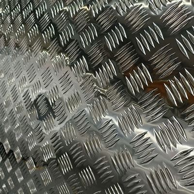 Aluminiumplaat met gekabelde diamanten 3003 5052 6061 Gedrukt geperforeerd plaatje